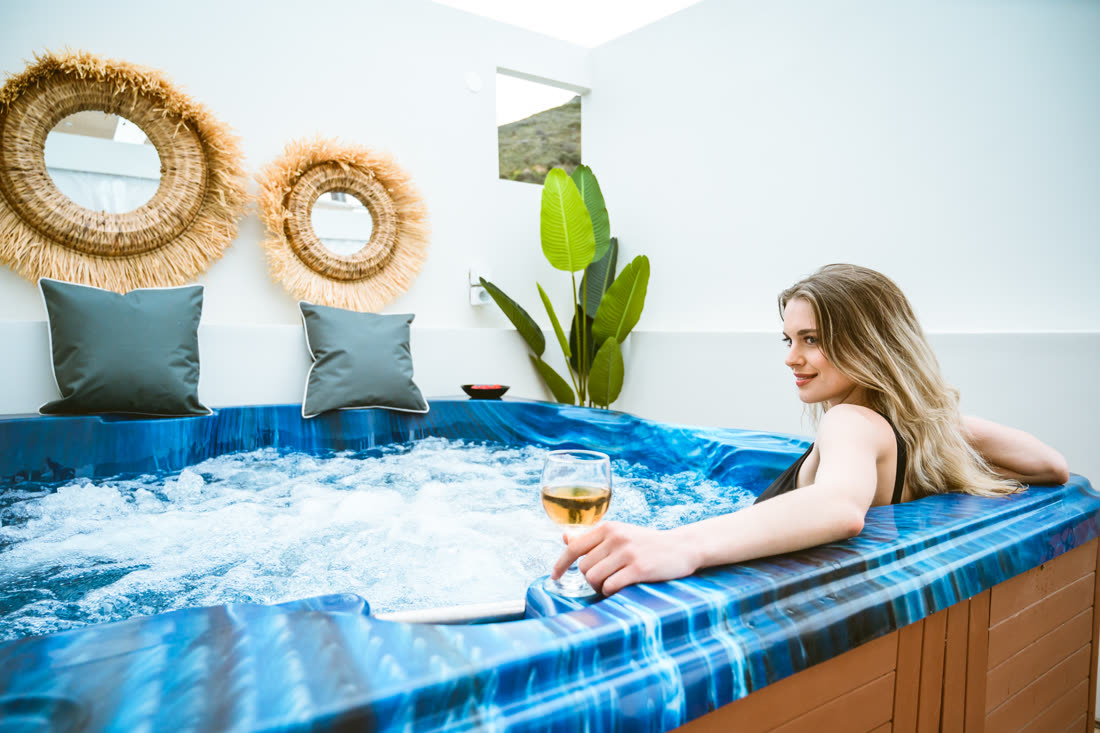 Erotokritos Deluxe Suite με τζακούζι